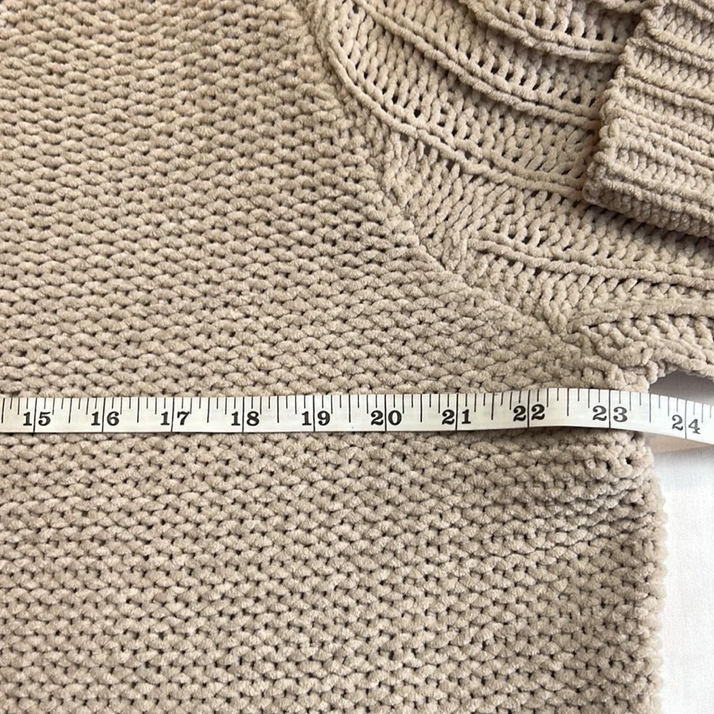 Venus Beige Loose Chunky Cable Knit Soft Chenille Sweater Rolled Crewneck SZ M - Picture 5 of 8